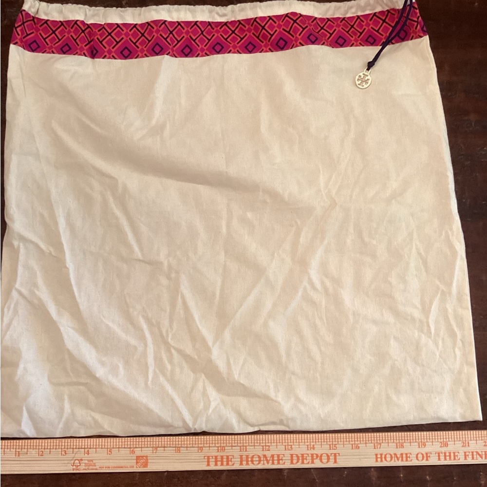 TORY BURCH DUST BAG. LARGE - Picture 2 of 3